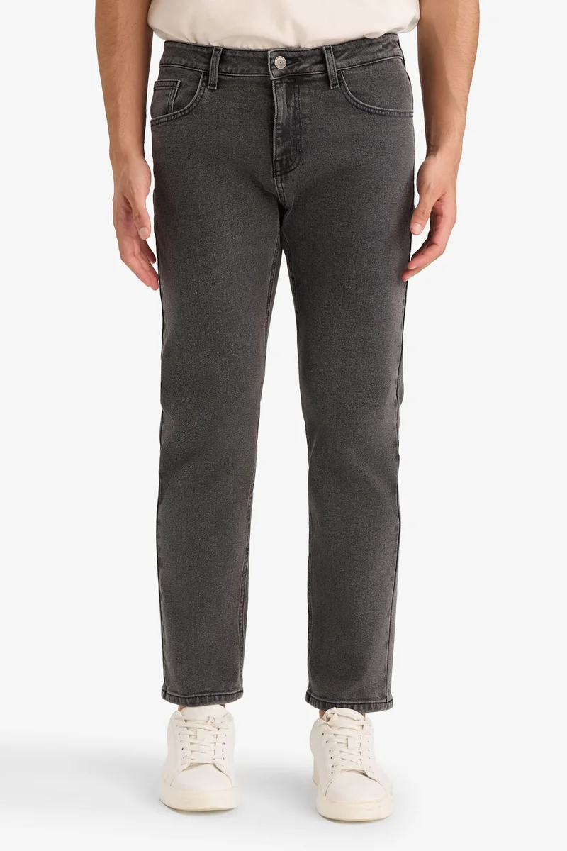 Defacto  Sergio Regular Fit Normal Waist Straight Leg Jeans for Men | Best Price UAE