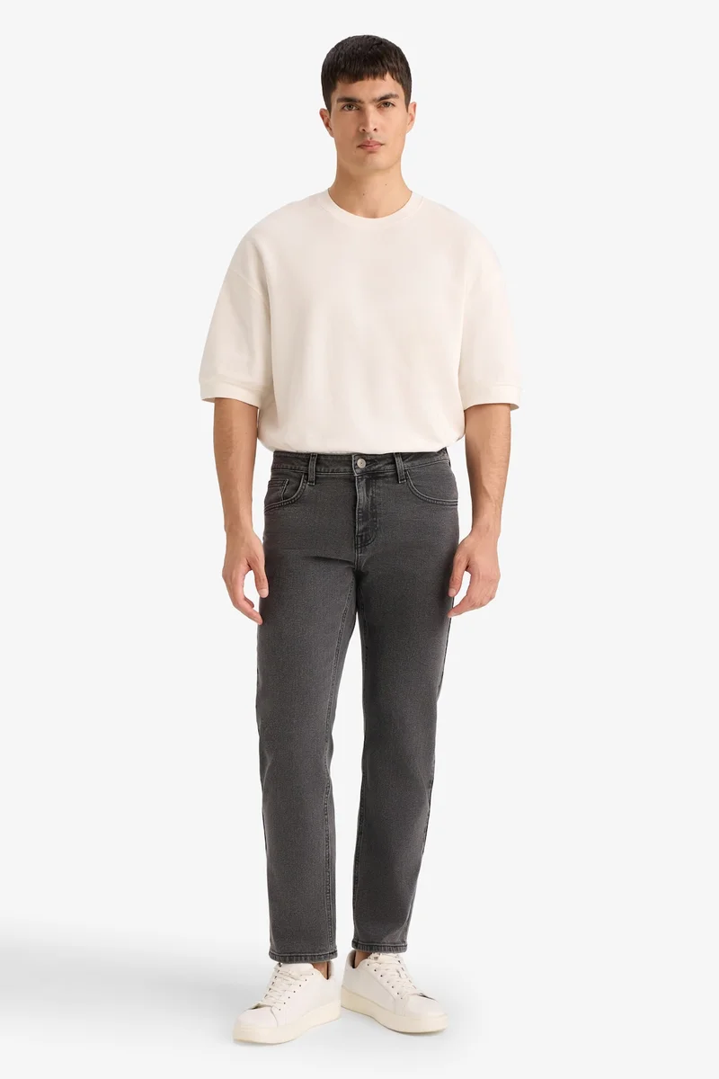 Sergio Regular Fit Normal Waist Straight Leg Jeans