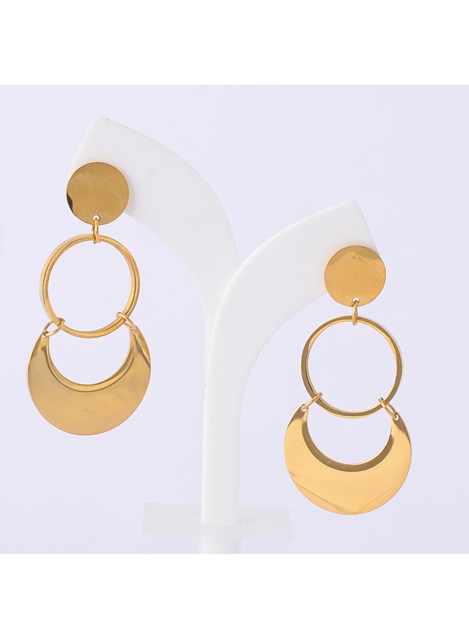 Akher el Ankoud Creative crescent-shaped hoop earrings with a twist - Image 1
