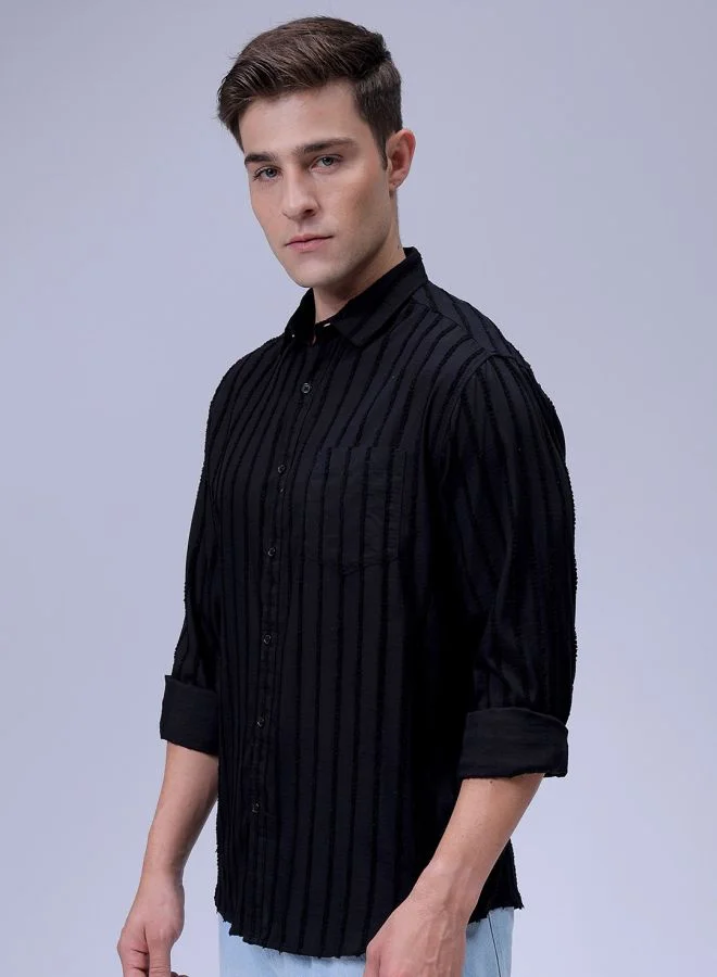 The Indian Garage Co Men Slim Fit Textured Solid Full Sleeves Cutaway Collar Casual Shirt