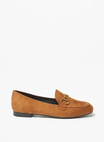 فلورا بيلا من شو إكسبرس Womens Solid Slip-On Loafers with Metallic Accent