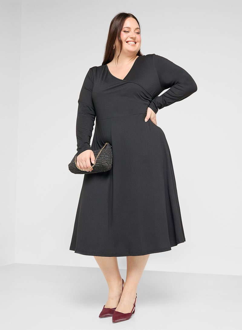 Ginger Plus Classic Wrap Midi Dress - Image 4