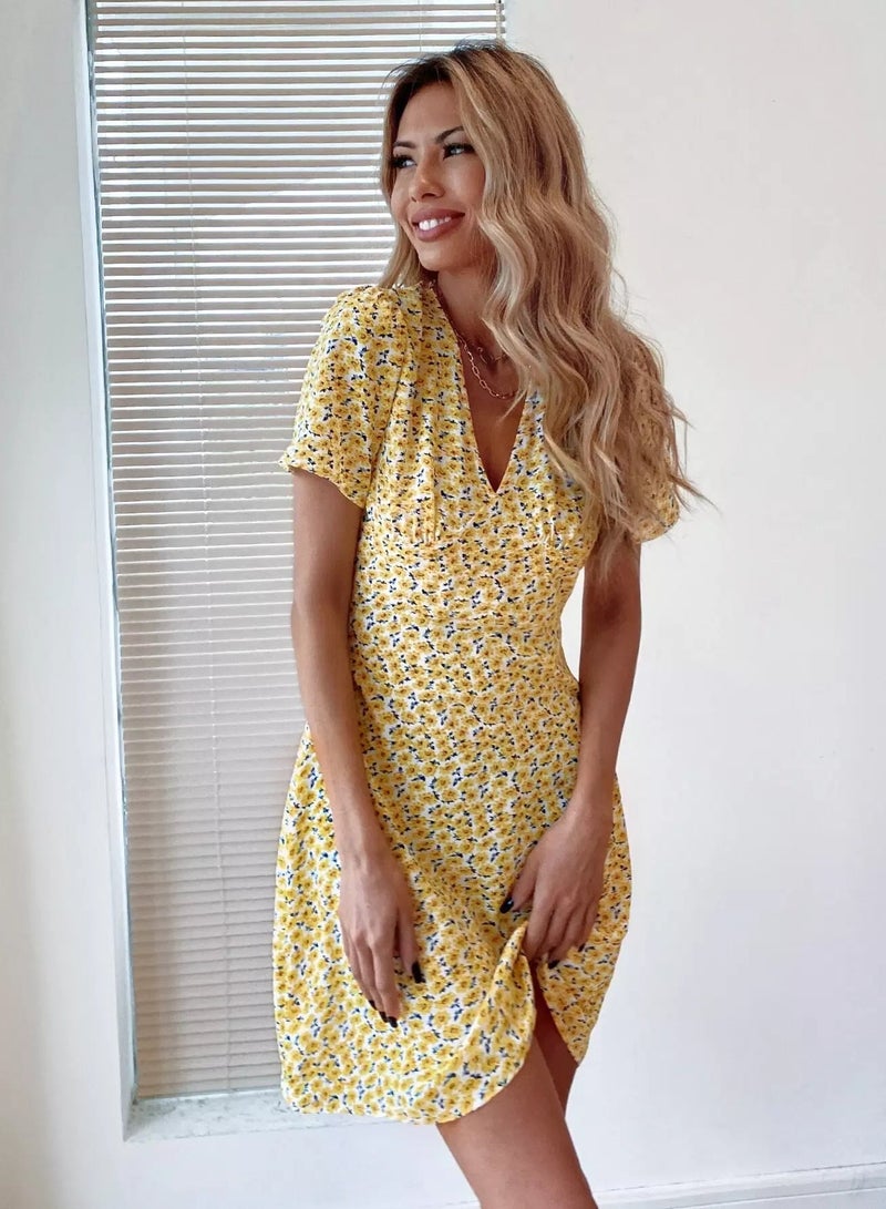 V Neck Ditsy Floral Dress  - Image 4