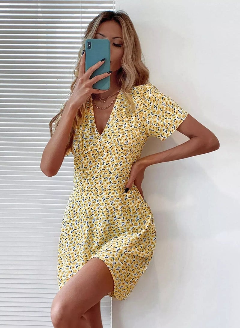 V Neck Ditsy Floral Dress  - Image 3