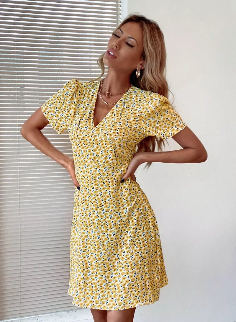 V Neck Ditsy Floral Dress  - Image 5