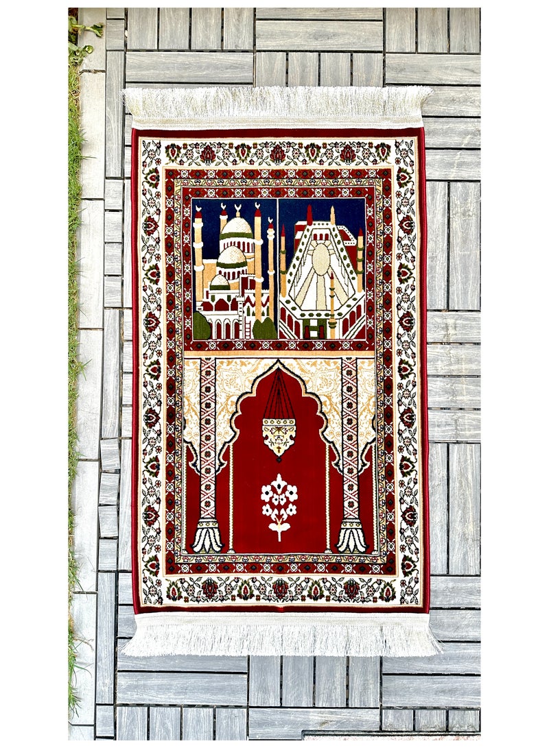 سجادتي سجادة صلاة التصميم القديم من سجادتي مبطنة بتفاصيل تراثية مستوحاة من نقوش السجاد الكلاسيكي مقاس 70×110 سم - Image 1