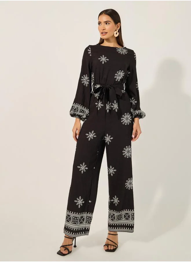 ستايلي All over printed printed jumpsuit in straight legged fit