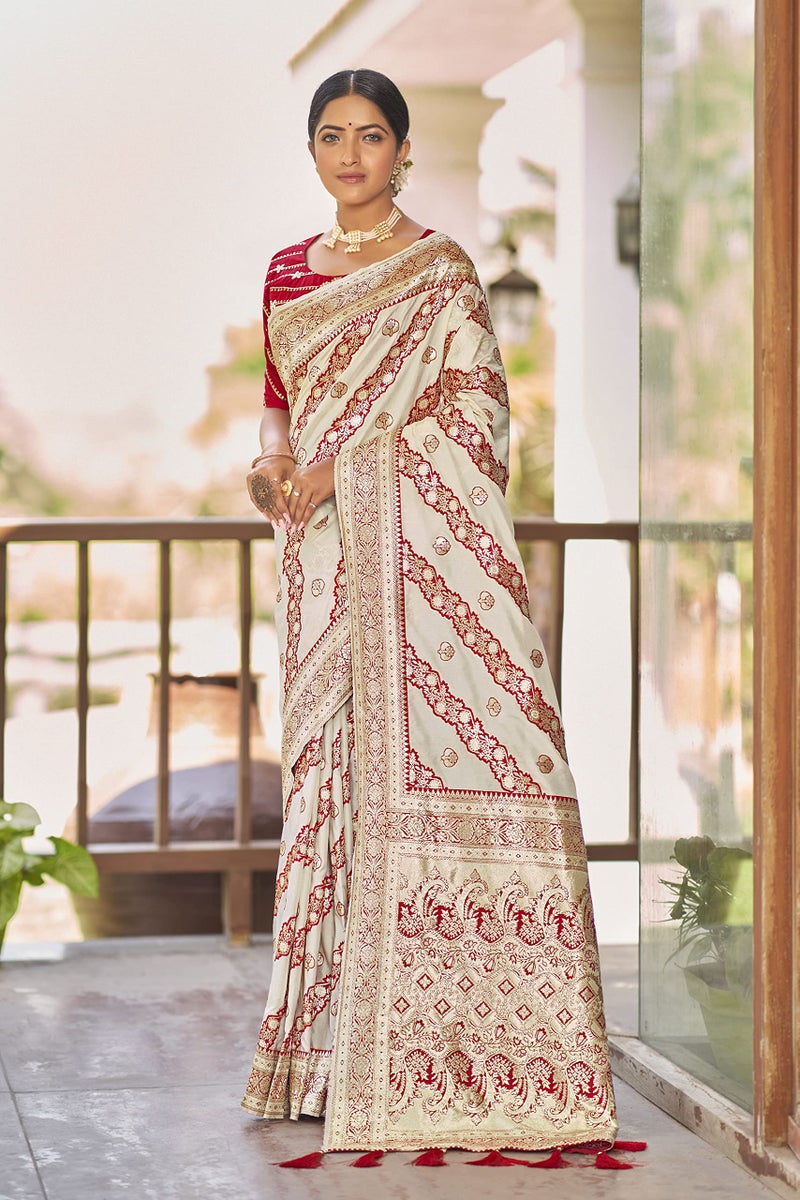 MANOHARI Most Trendy Banarasi Silk Woven Pattern Jacquard Work Saree for Women_MN1728, Beige - Image 2