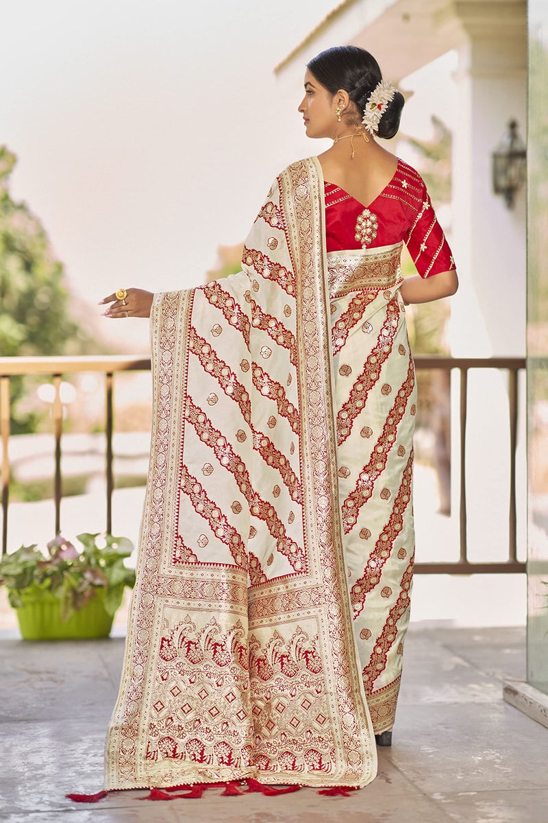 MANOHARI Most Trendy Banarasi Silk Woven Pattern Jacquard Work Saree for Women_MN1728, Beige - Image 3