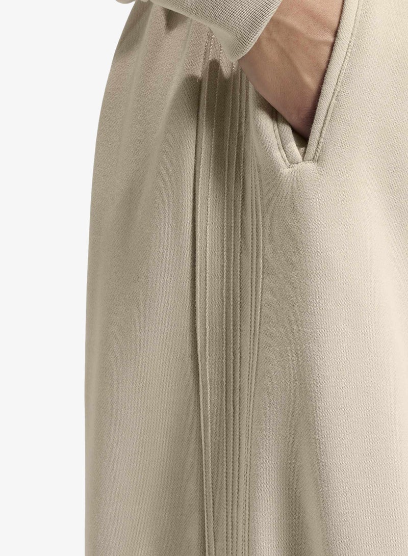adidas Originals Essential Logo Sweatpants - Image 4