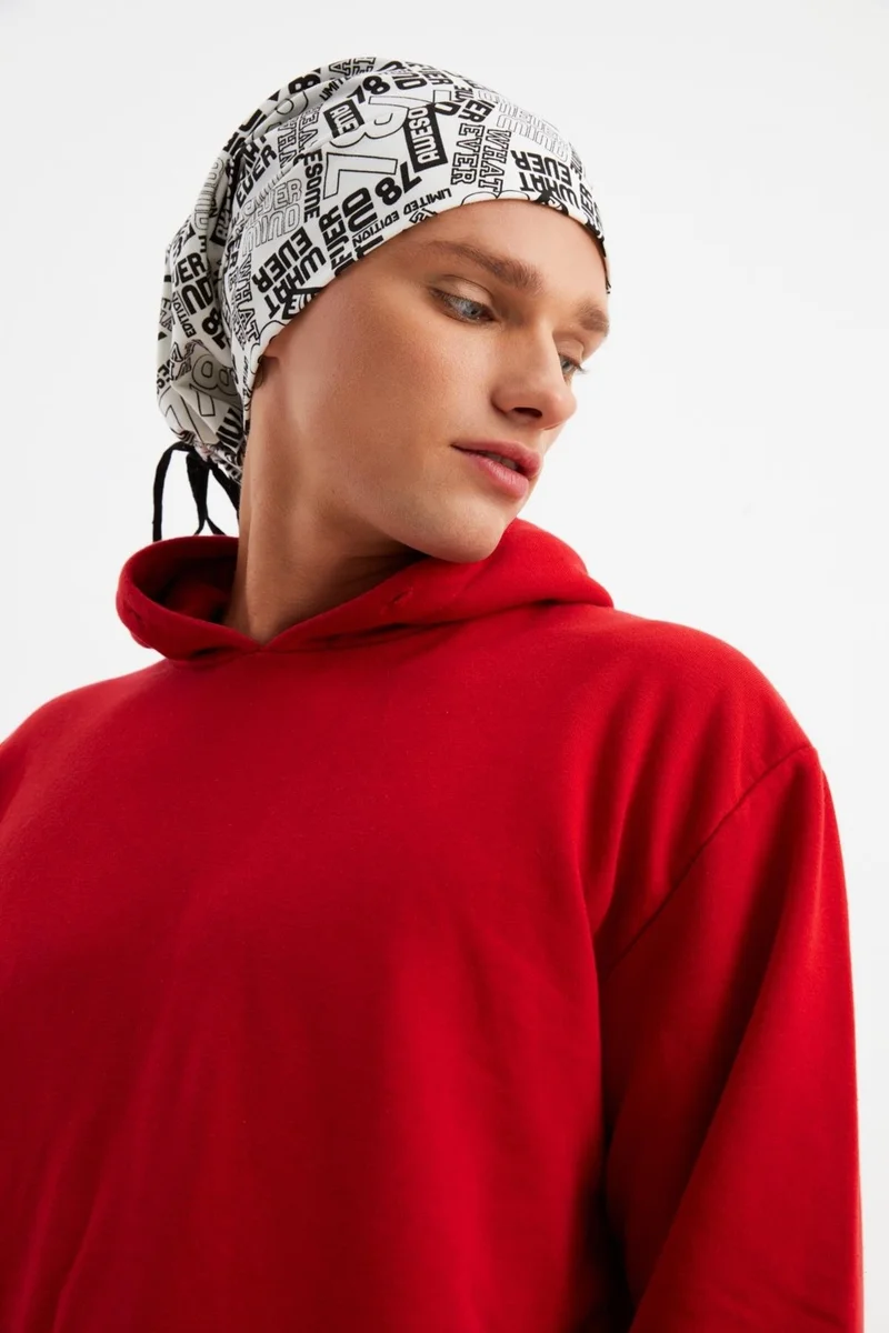 بوتيكجيز Men's White Patterned 4-Season Cotton Flexible Ultra Soft Lightweight Anti-Sweat String Cotton Hat