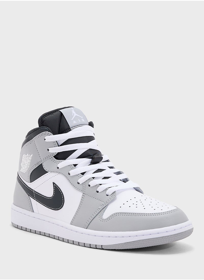 Nike - Air Jordan 1 Mid - Image 1