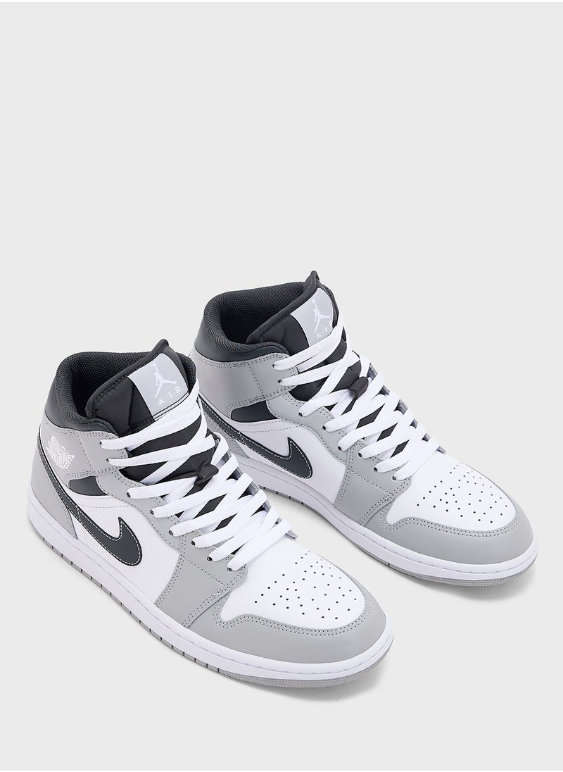 Nike - Air Jordan 1 Mid - Image 1