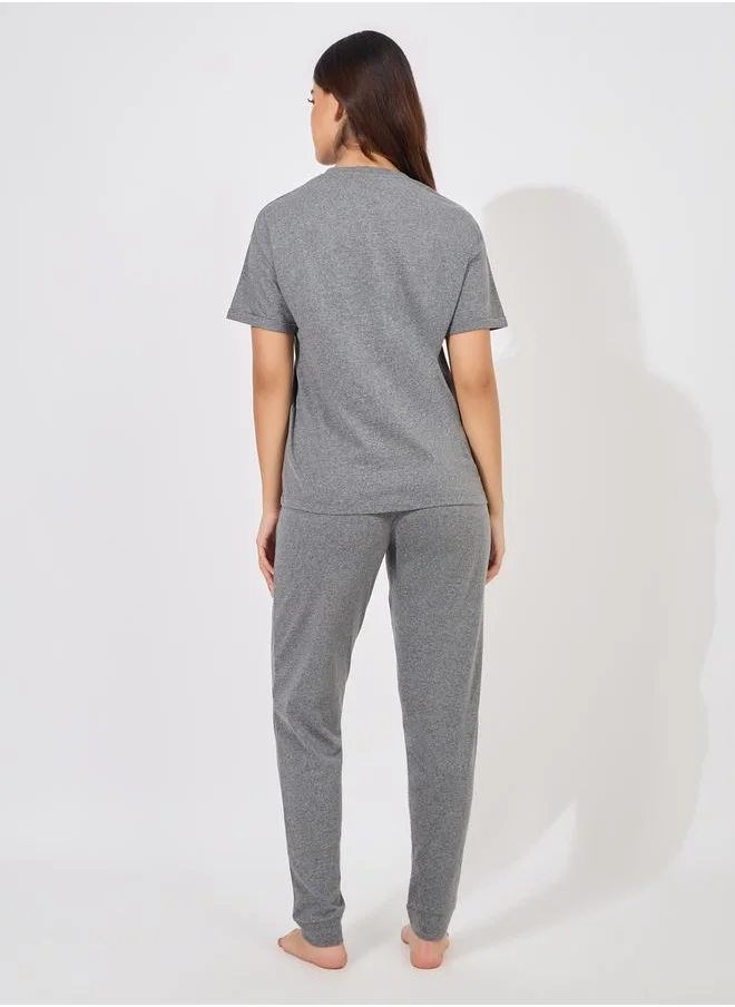 ستايلي Heart Graphic Drop Shoulder T-Shirt & Cuffed Pyjama Set