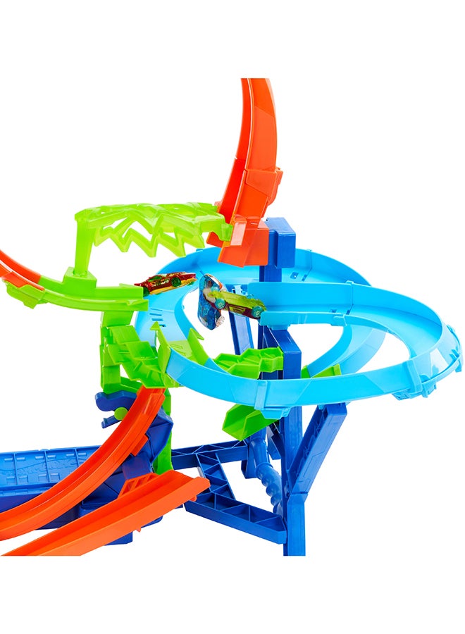 Hot Wheels Car Track Set, Stunt Track Mid-Air Crash With 1:64 Scale Die-Cast Toy Car, Motorized Booster For Non-Stop Stunting & Racing - Image 4