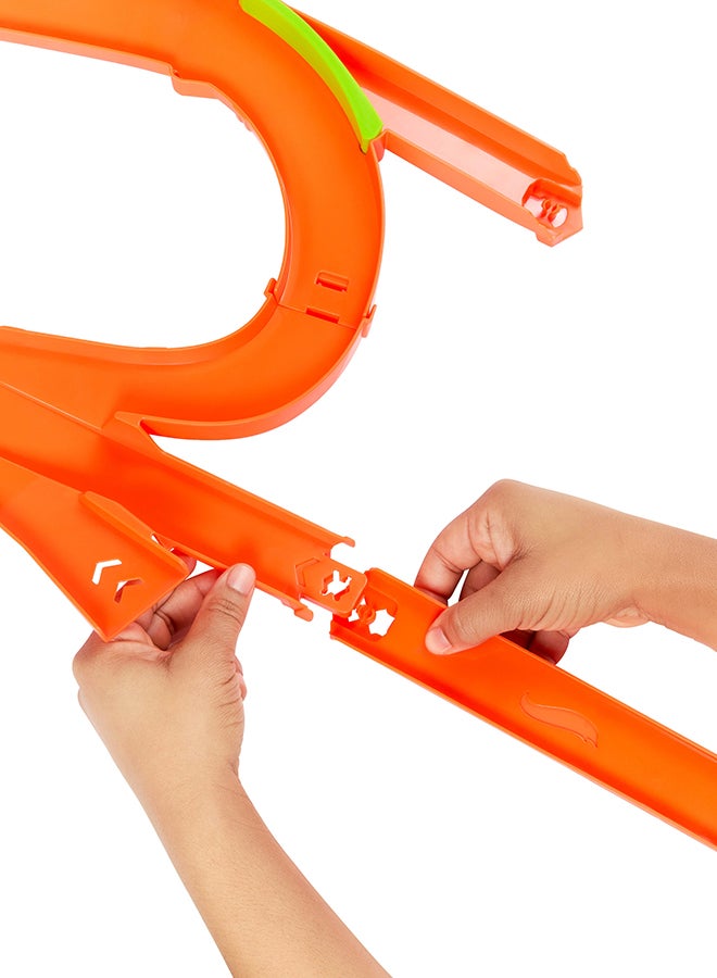 Hot Wheels Car Track Set, Stunt Track Mid-Air Crash With 1:64 Scale Die-Cast Toy Car, Motorized Booster For Non-Stop Stunting & Racing - Image 3