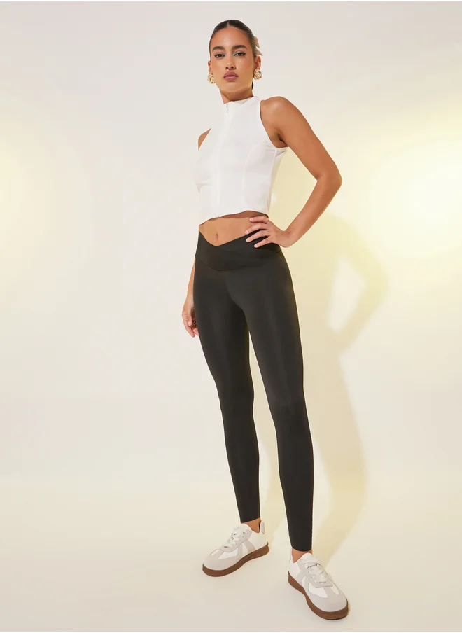 Styli Solid Criss-Cross Waist Leggings