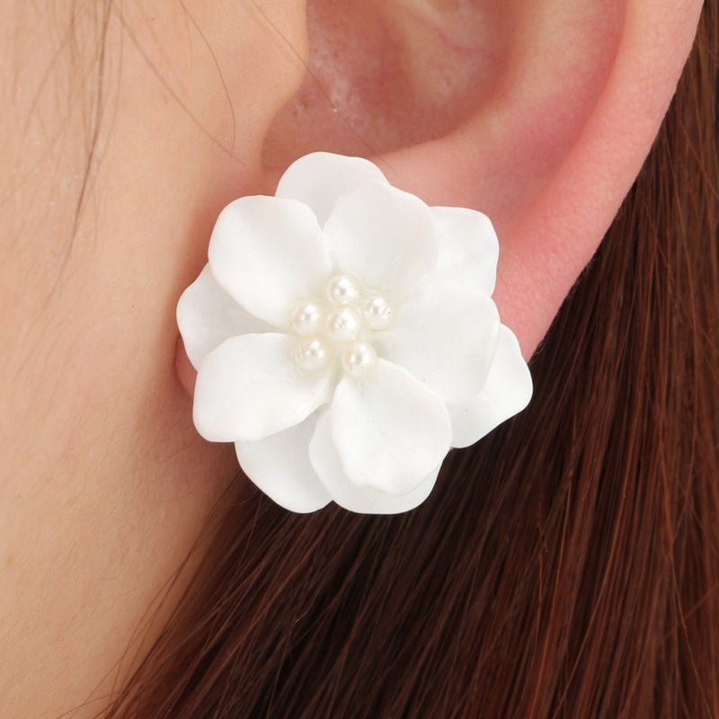 Korean simple and all-matching exaggerated camellia earrings temperament fresh three-dimensional white flower pearl earrings Korean  style - Image 4