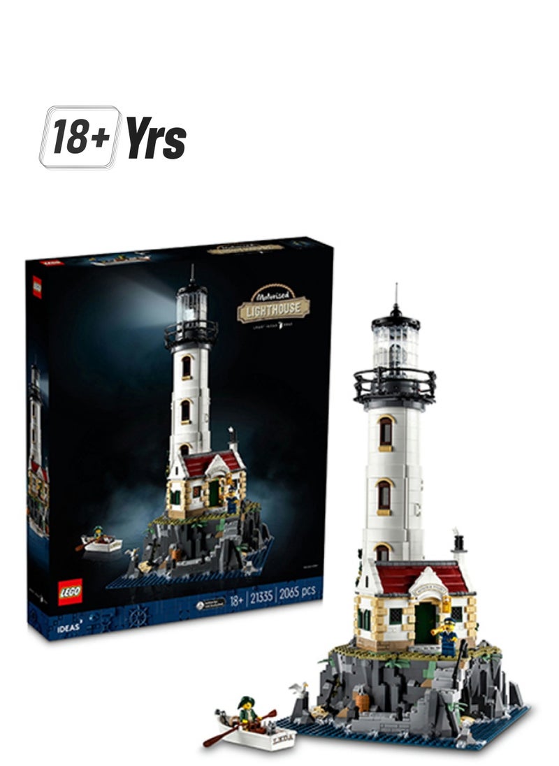 LEGO مجموعة بناء منارة موتورised 21335؛ نموذج عرض قابل للبناء للبالغين، يFeaturing ضوء دوار وعنصر عدسة فريسني، بالإضافة إلى كوخ وكهف ورصيف وزورق تجديف و2 شخصية مصغرة (2,065 قطعة)  - Image 1