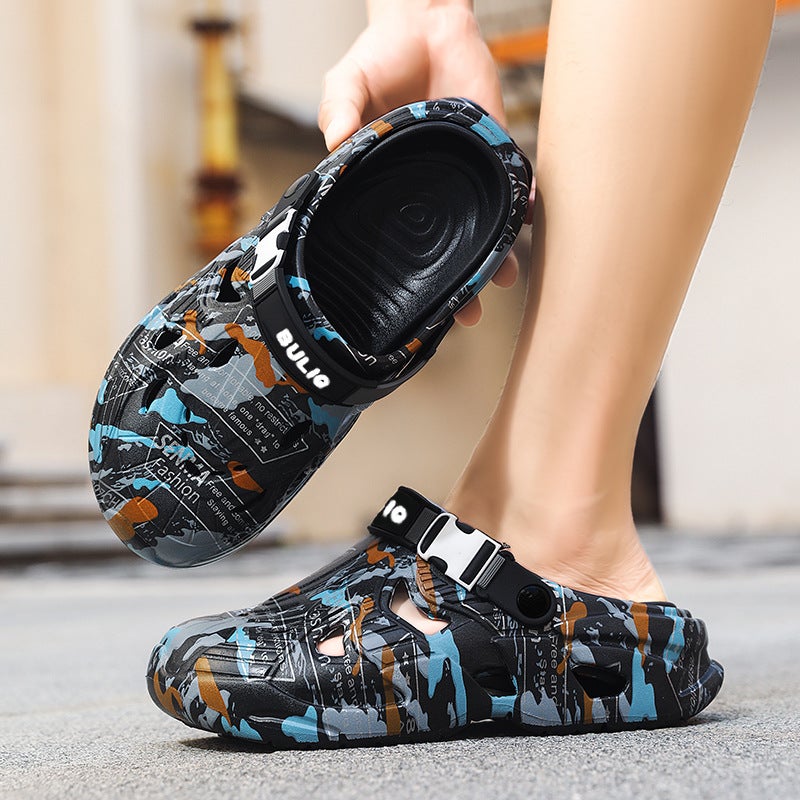 Croc-Style Shoes For Men And Women, Graffiti Design, Outdoor Wear, Parent-Child Shoes, Boys And Girls, Super Soft Beach Sandals, Dual-Use Slippers For Couples - Image 1