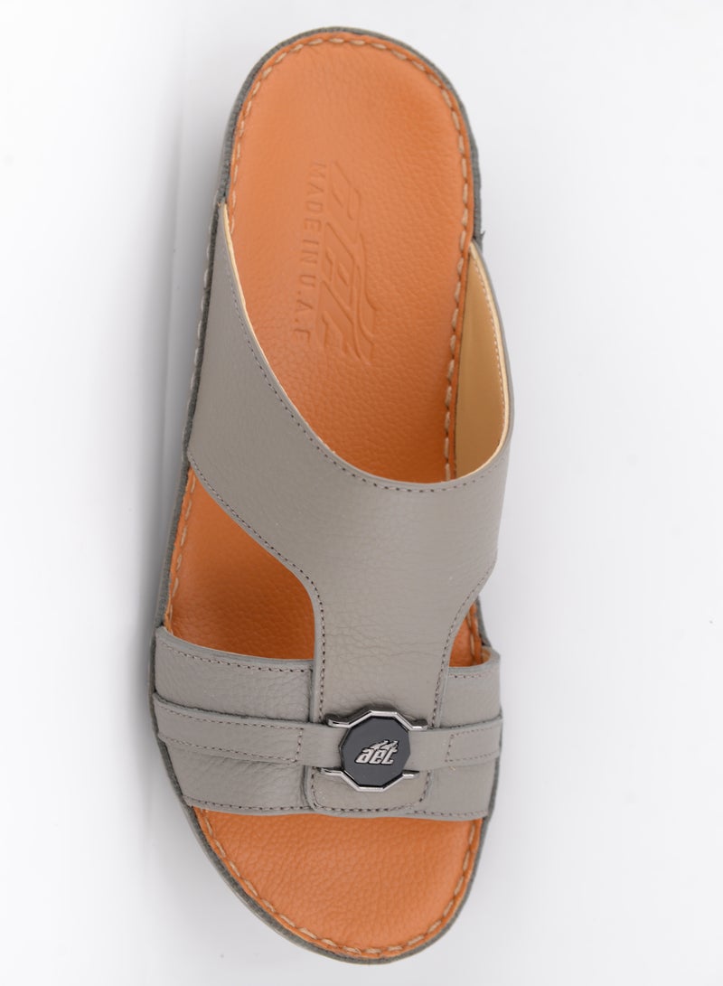 النهام صندل عربي يدوي فاخر | جلد نقي ونعل PU | حرفة أصيلة - Image 4