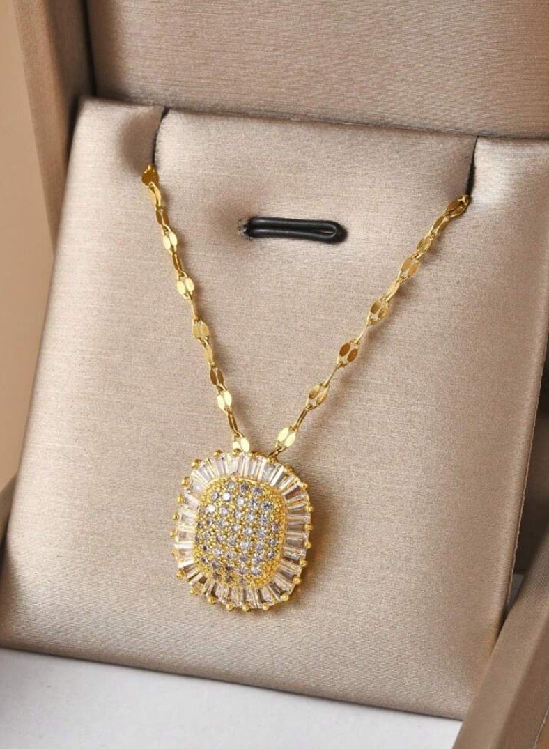 بلو لاين سلسال نسائي أنيق مصنوع من الاستانلس ستيل مطلي باللون الذهبي عيار 18 - Image 2