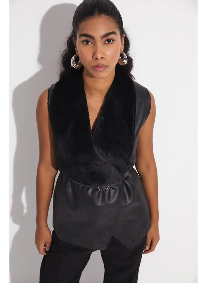 JUNE June Fur Lined Pu Vest Black