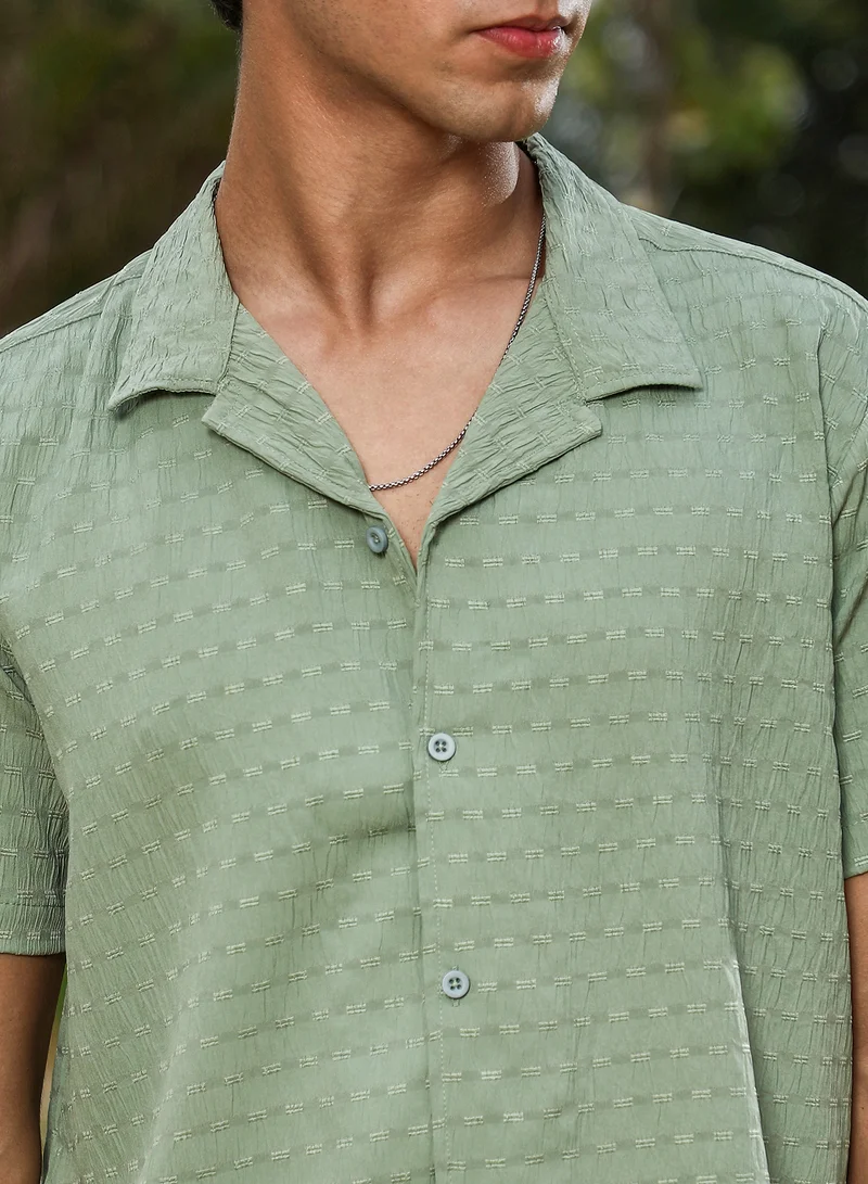 كامبوس سوترا Campus Sutra Men Embroidered Crease-Striped Shirt | Cuban Collar Short Regular Sleeves | Button Closure Straight Hem | Stripes Embroiderd | Woven Fabric For Street & Casual Wear | Pistachio Green