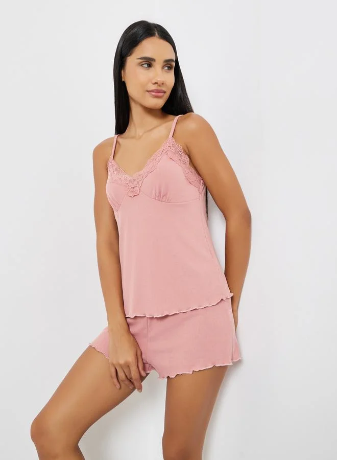 ستايلي طقم شورت وبلوزة كامي مضلعة بحواف مموجة