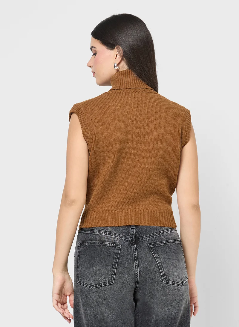 جينجر High Neck Loose Knitted Sleeveless Vest