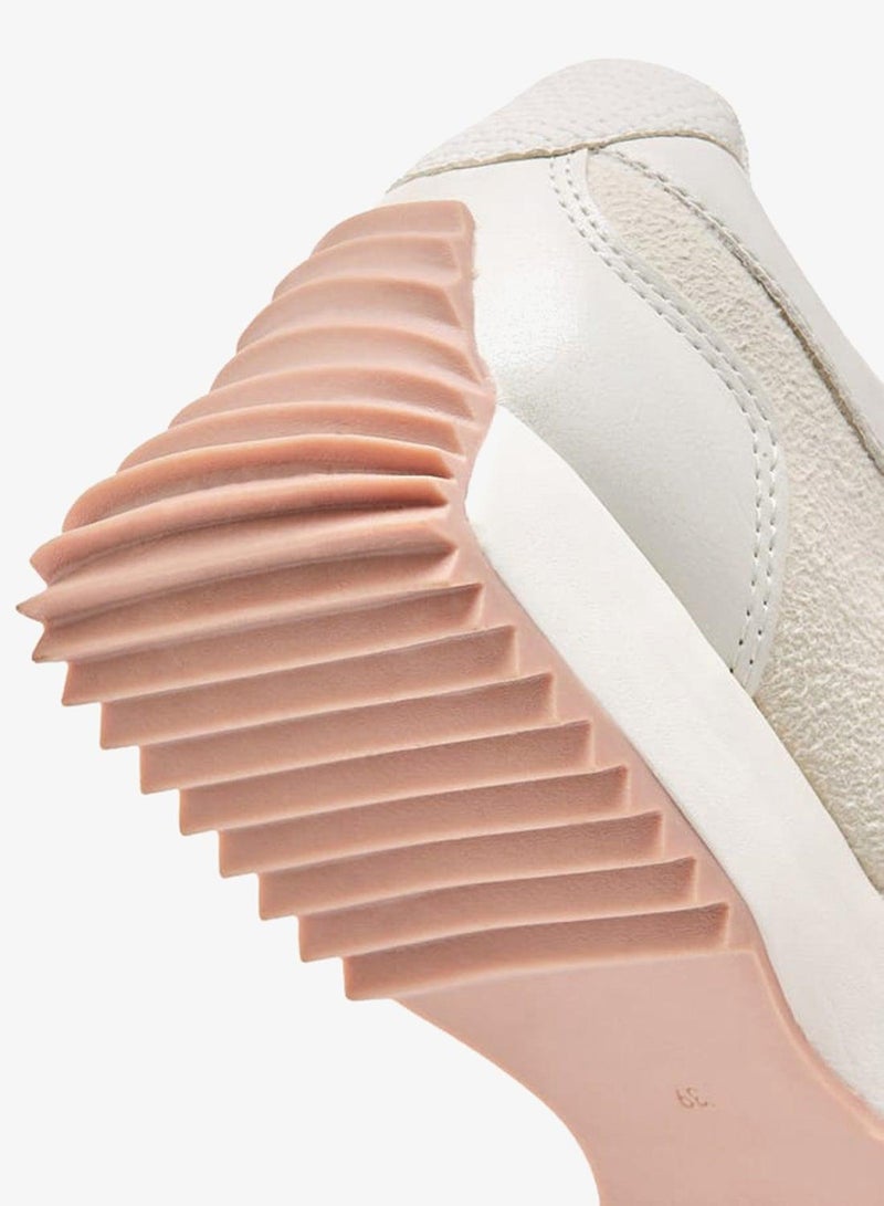 ايل سنيكرز نسائي بتفاصيل شعار وإغلاق برباط - Image 5