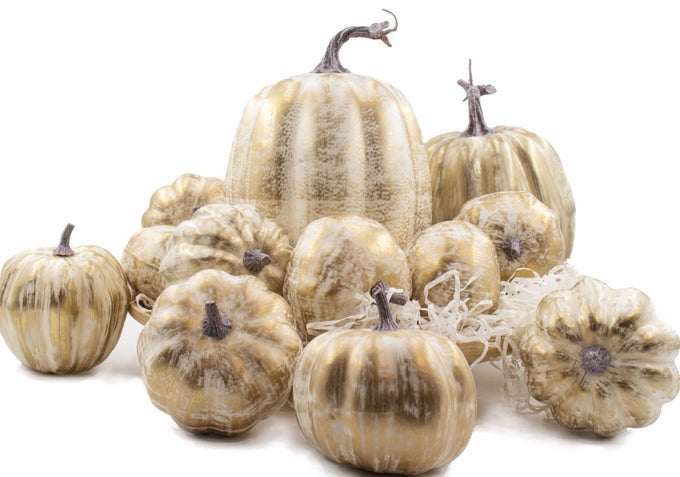 GOLD PUMPKINS 12 PCS THANKSGIVING TABLE DECORATIONS FOR HOME GOLDEN BRUSHED RUSTIC ARTIFICIAL PUMPKIN SET DECOR FOR FALL AUTUMN HARVEST FESTIVAL THANKSGIVING WEDDING OUTDOOR USE