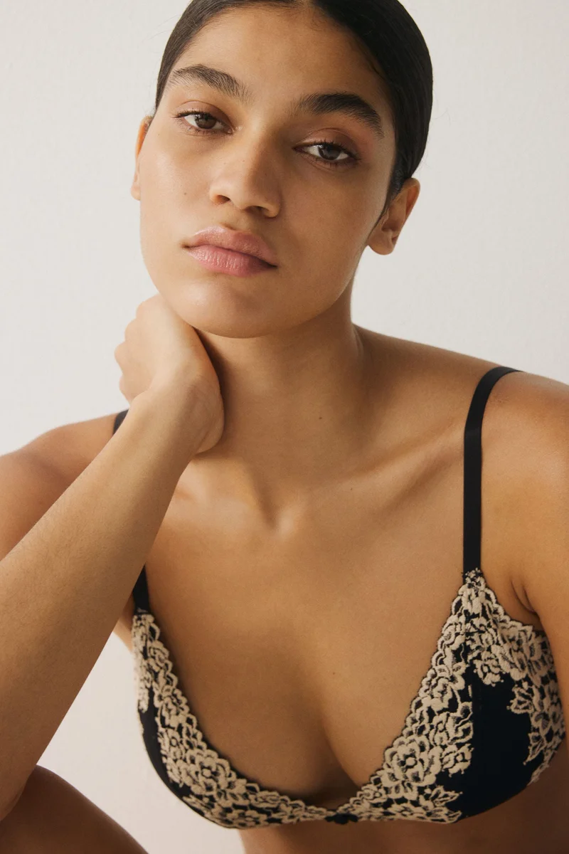 اتش اند ام حمالة صدر دانتيل مبطنة ناعمة