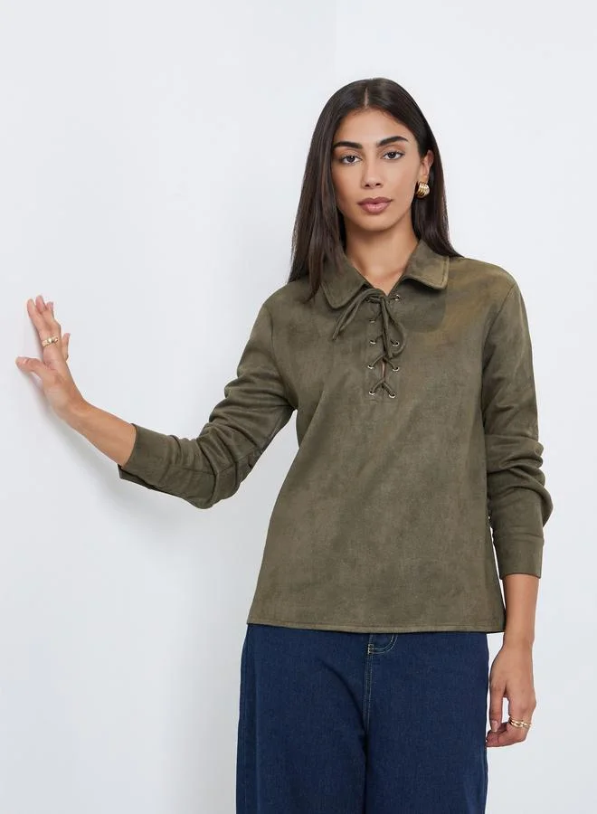 ستايلي قميص زيتي بتصميم شامواه ورباط أمامي