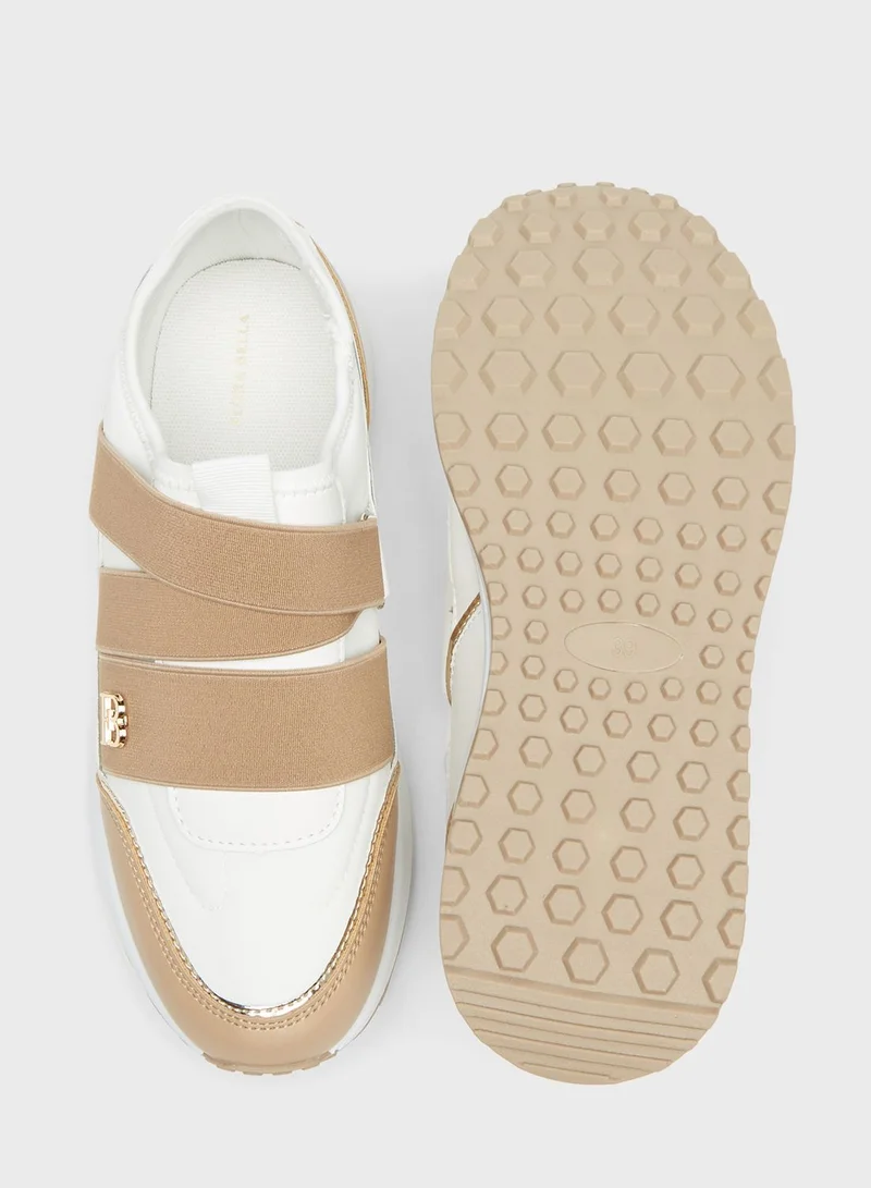 shoexpress Casual Shoes
