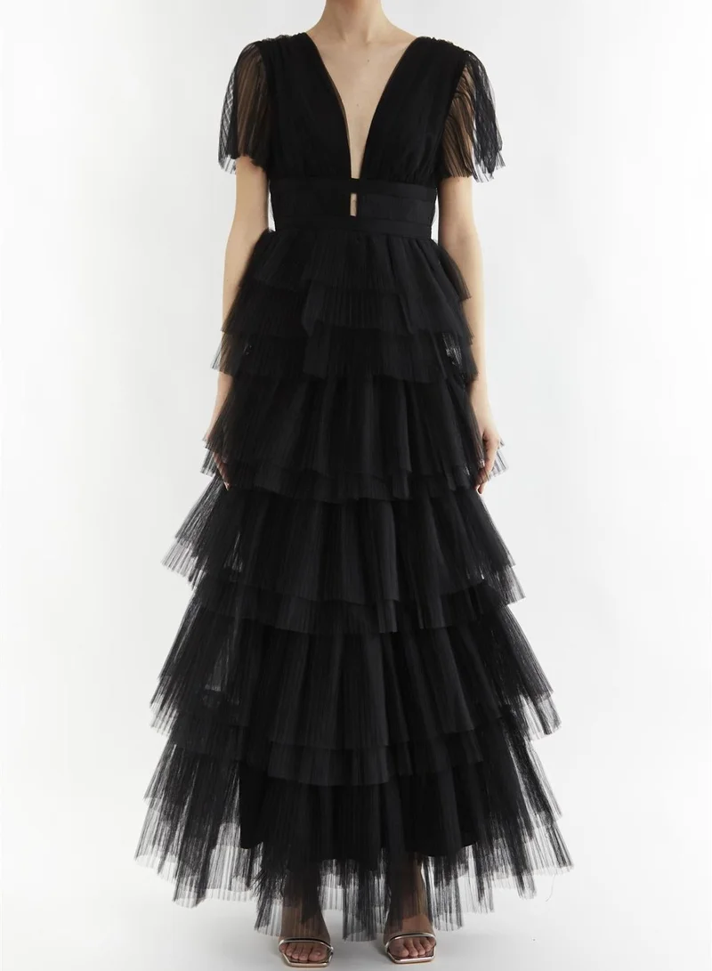 True Decadence Deliza Black Plunge Front Tiered Maxi Dress