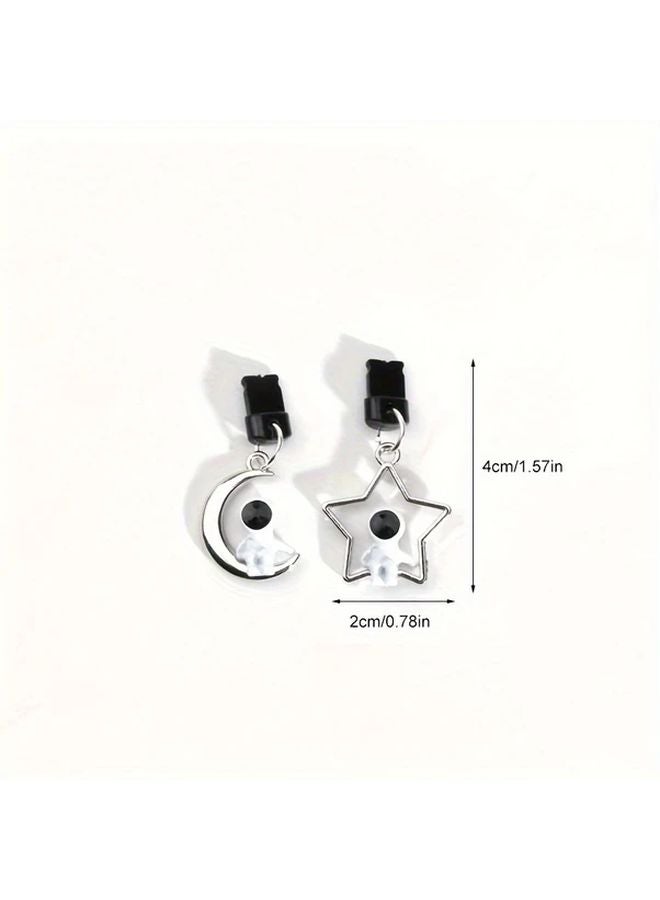 قطعتان سدادة غبار للهاتف بلون فضي، غطاء عالمي لمنفذ الشحن، قلادة رائد فضاء ونجم وقمر - Image 3