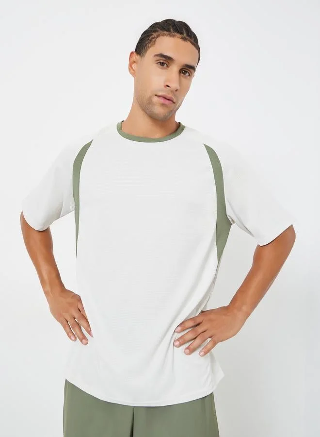 ستايلي اكتيف تيشيرت تدريب رجالي بياقة متباينة