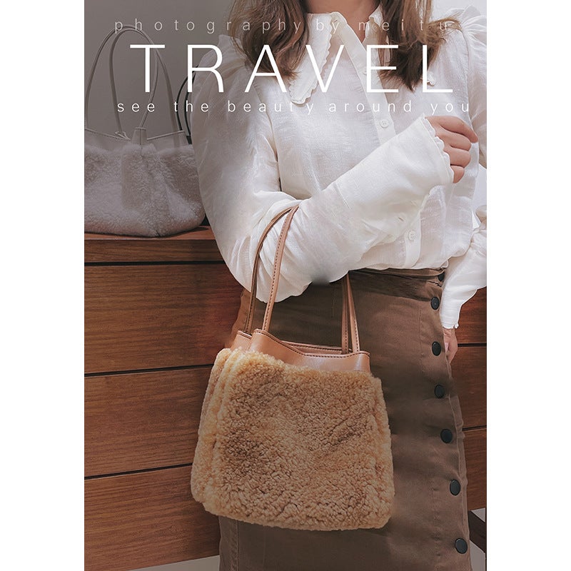 Plush Bag Women'S Niche Lamb Wool Bucket Bag Fashion Handbag Simple Cute Shoulder Crossbody Small Square Bag - Image 3