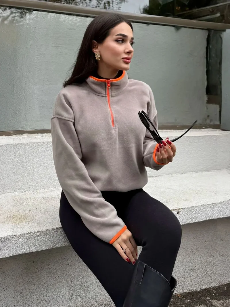تومي لايف TOMMY Oversized Plush Half-zip Sweatshirt