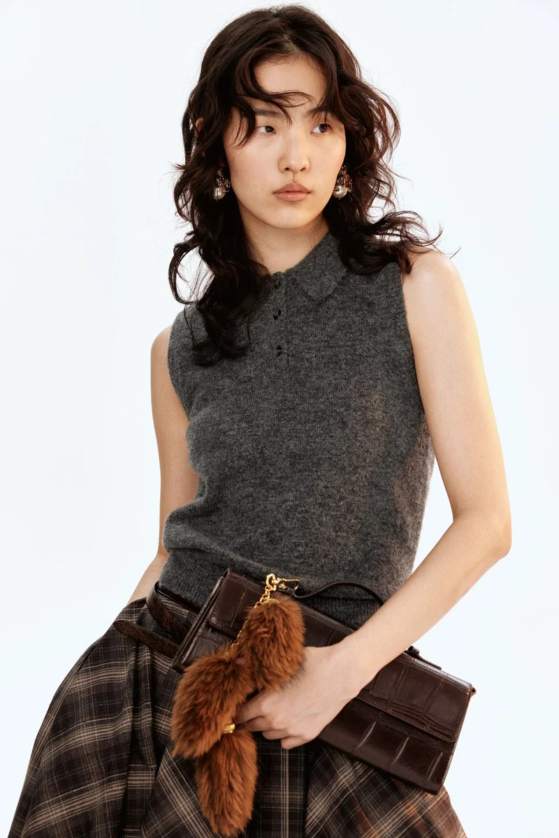 H&M Collared sweater vest