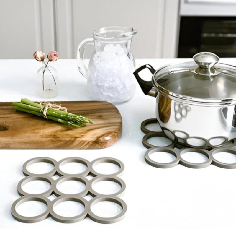 Heat Resistant Mat - Durable Silicone Surface for Hot Pots and Pans, Non Slip and Flexible Design Perfect for Kitchen Countertop Protection and Safe Food Handling (2PCS)