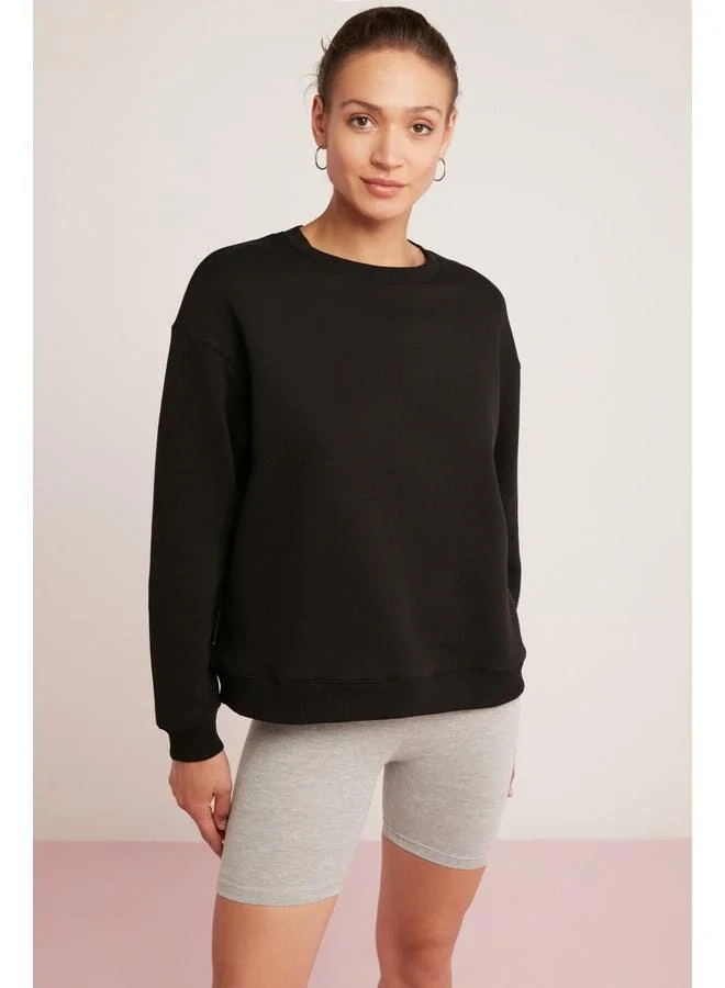 Ethiquet Sahra Women's Cotton Soft Oversized Round Neck Basic Black Sweatshirt.