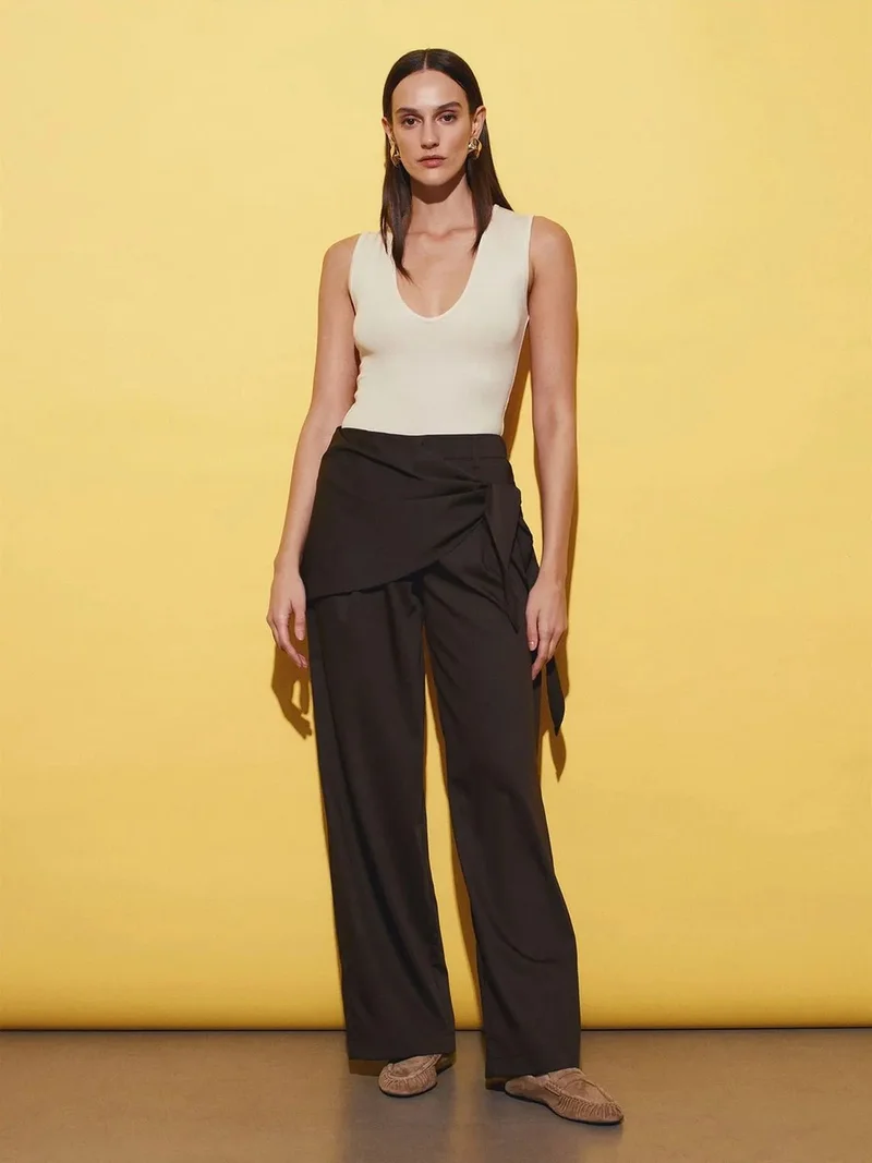 ديلفين Dilvin High-Waist Wide-Leg Crepe Trousers