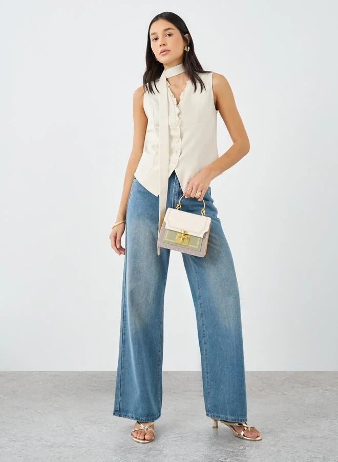 Styli Styli Lace Detail Buttoned Sleeveless Waistcoat