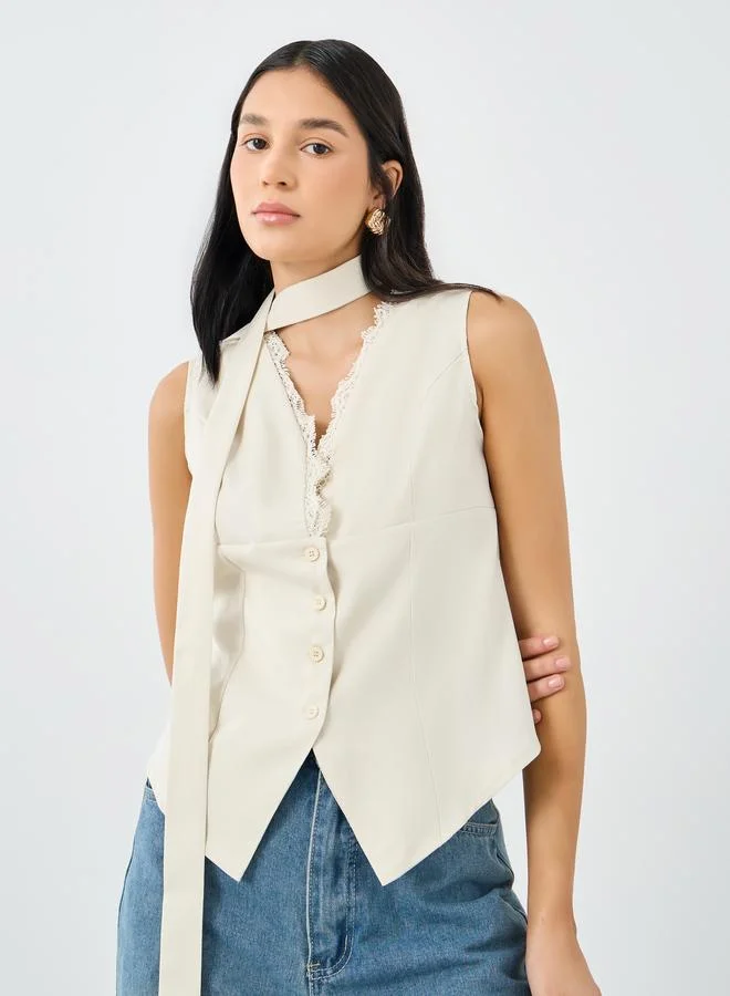 Styli Lace Detail Buttoned Sleeveless Waistcoat
