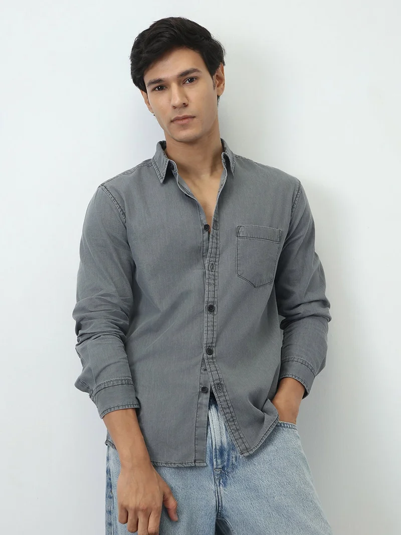 Urbano Fashion  Urbano Fashion Men's Light Grey Regular Fit Full Sleeve Solid Denim Shirt  | Best Price UAE