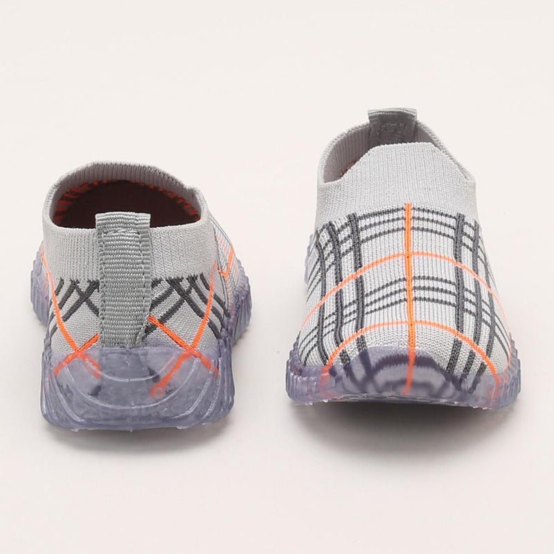 UNIAGE Comfortable and Durable Star Series LED Light Shoes for Kids Unisex - Image 4
