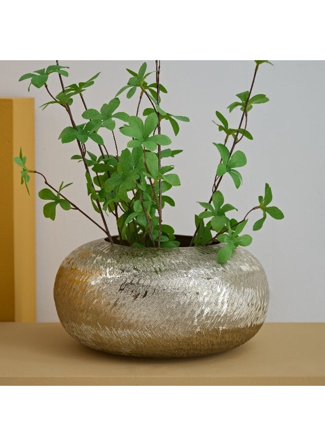 Catlyn Textured Aluminium Flat Vase 26 x 13 x 26 cm - pzsku/Z0A74EA388EA150551B5FZ/45/_/1729501428/7d1c0f35-a015-4811-b2c4-651a6aea5253