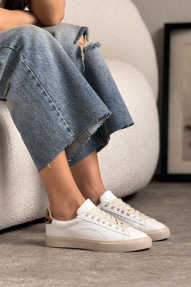 نيشانتاشي شوز Charlie White Matte Back Leo Flat Sole Women's Lace-Up Sports Shoes